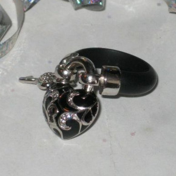 SO RARE Womens Black White Puffy BELLE ETOILE KEY TO MY HEART Charm Ring 8 8.5 - Picture 2 of 8